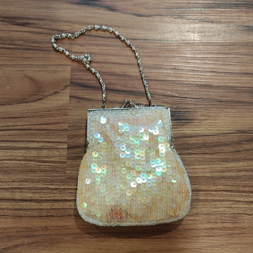 Source Unknown Shimmering Gold Sequin Wristlet - image 1